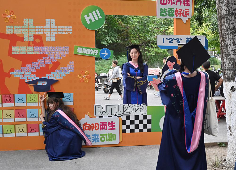 火狐电竞 - 点燃电竞激情,竞出非凡杰出!